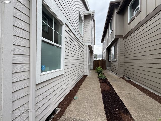 18404 Sw SUGARLOAF Ln, Beaverton, OR 97007