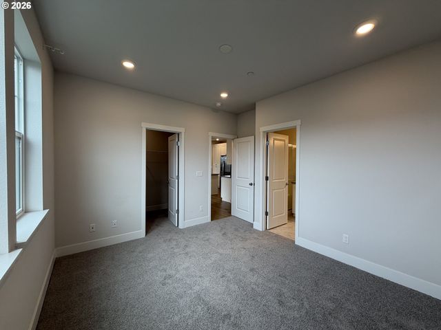 18404 Sw SUGARLOAF Ln, Beaverton, OR 97007