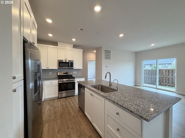 18404 Sw SUGARLOAF Ln, Beaverton, OR 97007