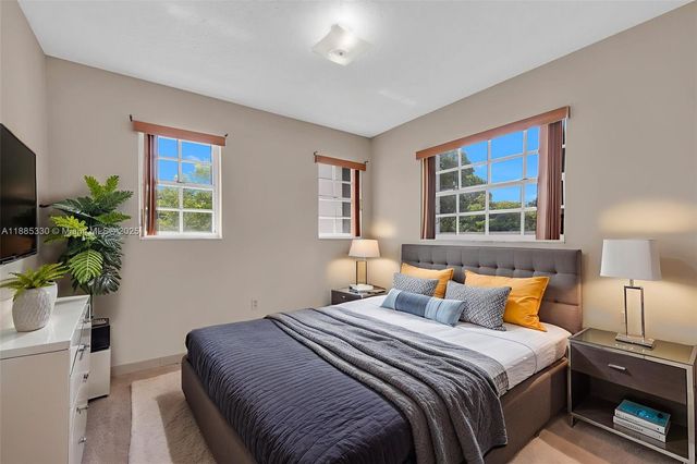 2050 NE 140th St 1, North Miami Beach, FL 33181