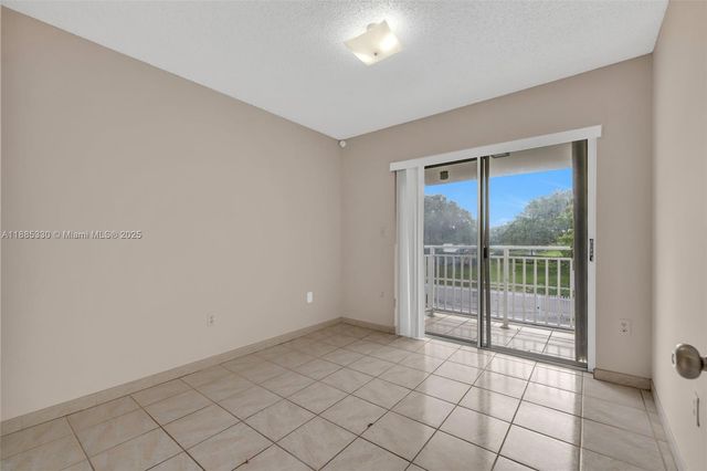 2050 NE 140th St 1, North Miami Beach, FL 33181
