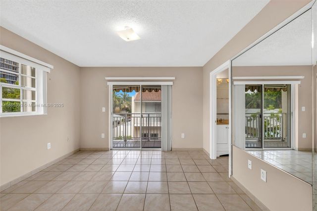 2050 NE 140th St 1, North Miami Beach, FL 33181