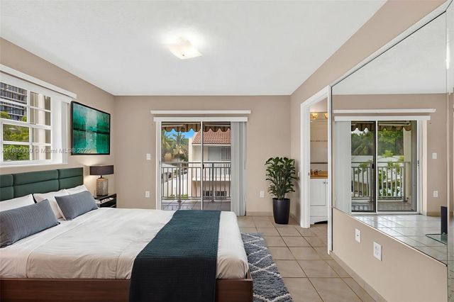 2050 NE 140th St 1, North Miami Beach, FL 33181