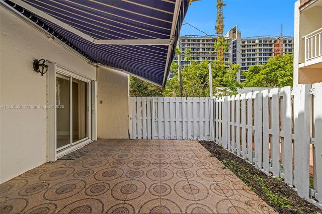 2050 NE 140th St 1, North Miami Beach, FL 33181