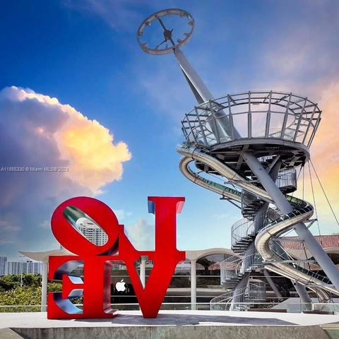 2050 NE 140th St 1, North Miami Beach, FL 33181