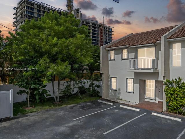 2050 NE 140th St 1, North Miami Beach, FL 33181