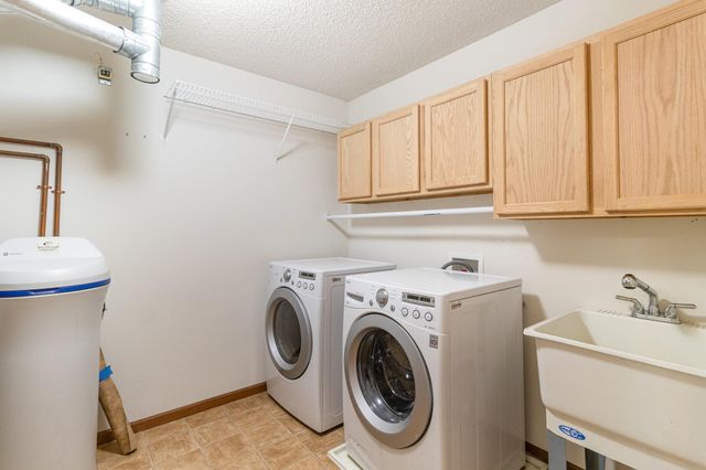 15614 Emerald Drive N 9, Hugo, MN 55038