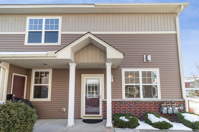 15614 Emerald Drive N 9, Hugo, MN 55038