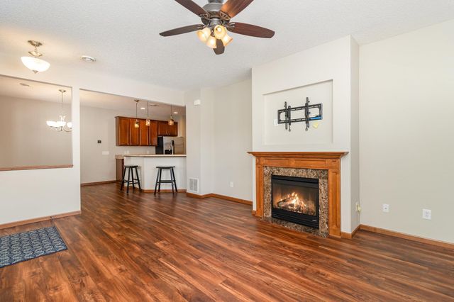 15614 Emerald Drive N 9, Hugo, MN 55038