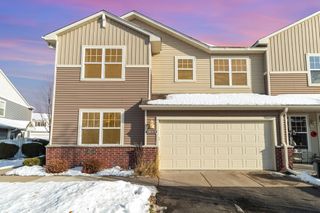 15614 Emerald Drive N 9, Hugo, MN 55038