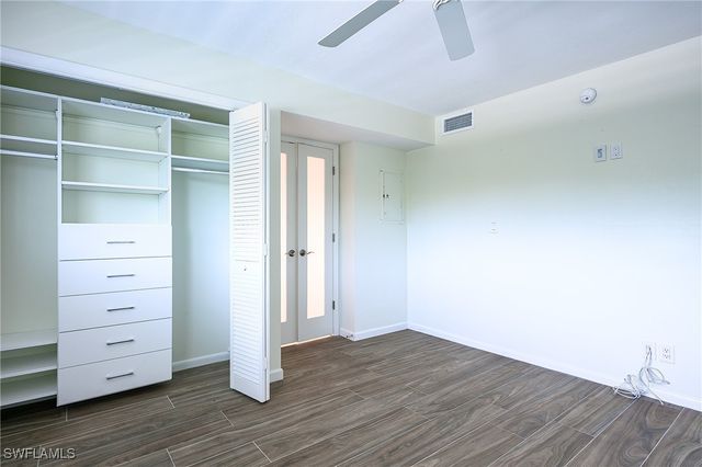 3055 Riviera DR 306, Naples, FL 34103