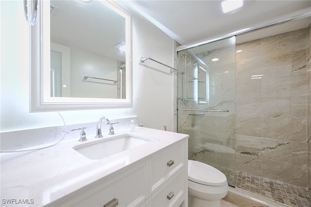 3055 Riviera DR 306, Naples, FL 34103