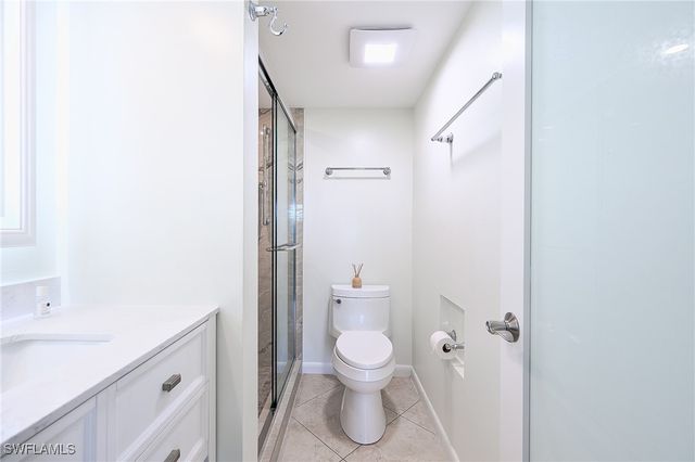 3055 Riviera DR 306, Naples, FL 34103