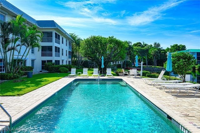 3055 Riviera DR 306, Naples, FL 34103