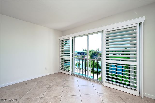 3055 Riviera DR 306, Naples, FL 34103