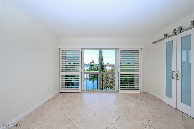 3055 Riviera DR 306, Naples, FL 34103