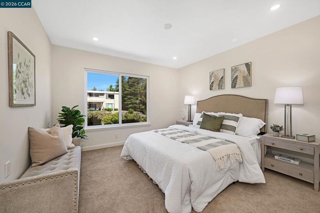 Image 13 of property listing at 2000 Pine Knoll Dr 2, Walnut Creek, CA 94595