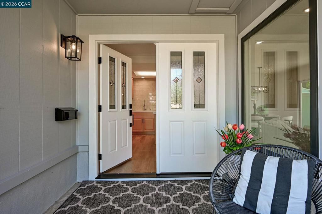Image 2 of property listing at 2000 Pine Knoll Dr 2, Walnut Creek, CA 94595