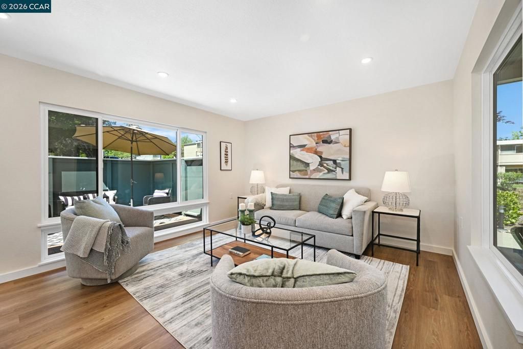 Image 6 of property listing at 2000 Pine Knoll Dr 2, Walnut Creek, CA 94595