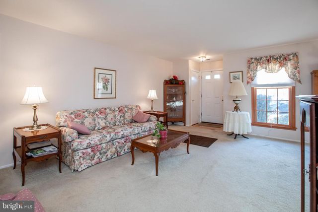 109 WYNDHAM PL, Robbinsville, NJ 08691