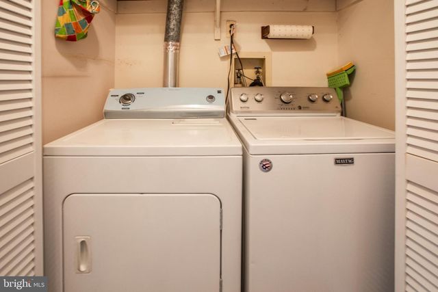 109 WYNDHAM PL, Robbinsville, NJ 08691