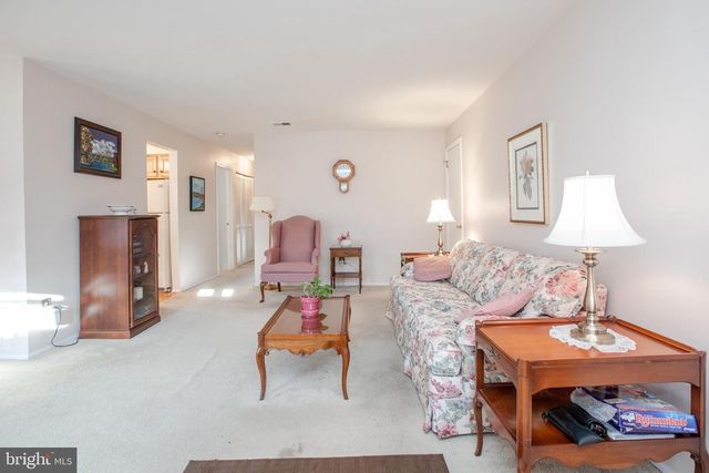 109 WYNDHAM PL, Robbinsville, NJ 08691