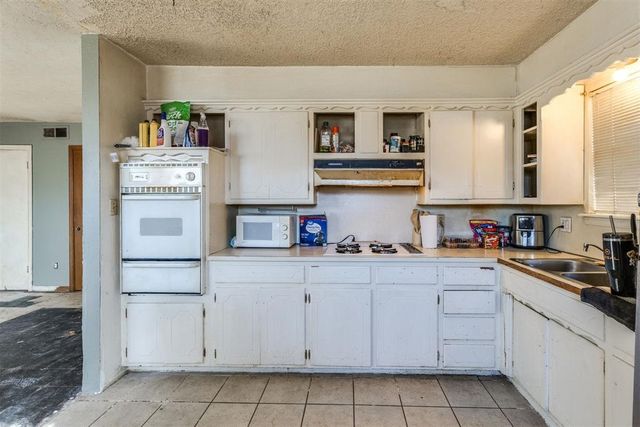 6008 SE 3rd Street, Midwest City, OK 73110