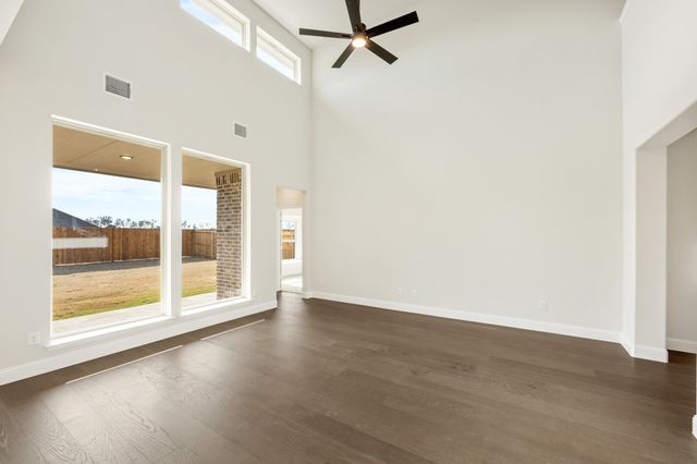 1205 Anderson Drive, Trenton, TX 75490