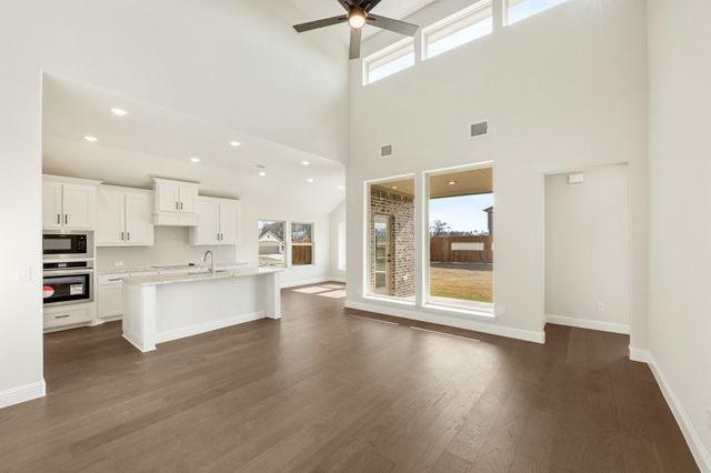 1205 Anderson Drive, Trenton, TX 75490