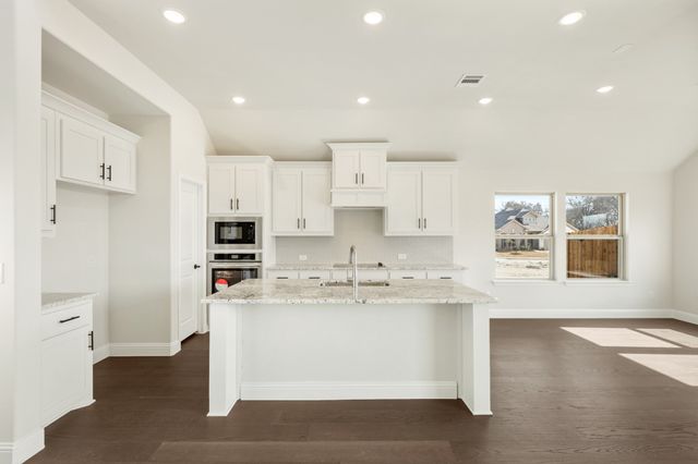1205 Anderson Drive, Trenton, TX 75490