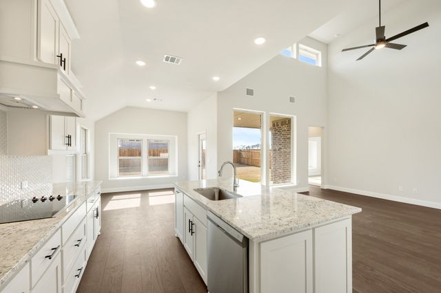 1205 Anderson Drive, Trenton, TX 75490