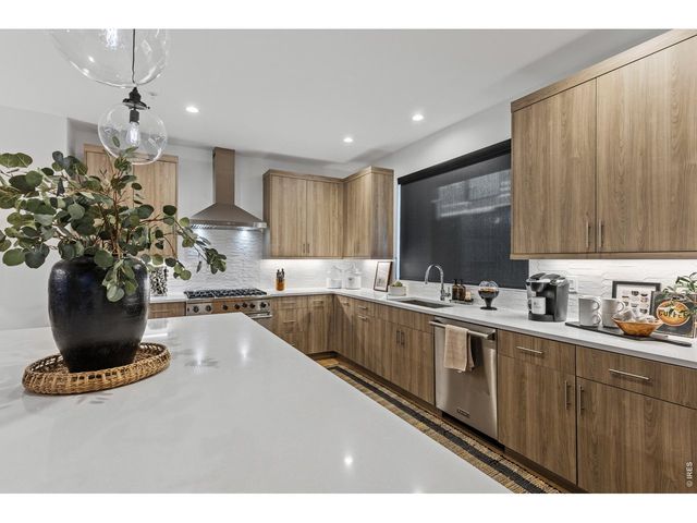 2475 Walnut St, Boulder, CO 80302