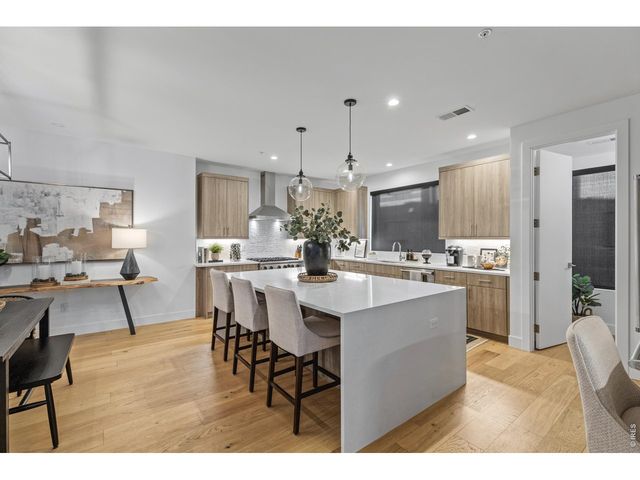 2475 Walnut St, Boulder, CO 80302