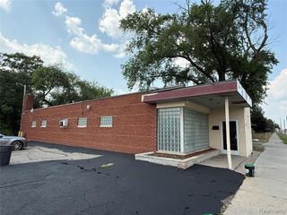 9559 Greenfield Road, Detroit, MI 48227