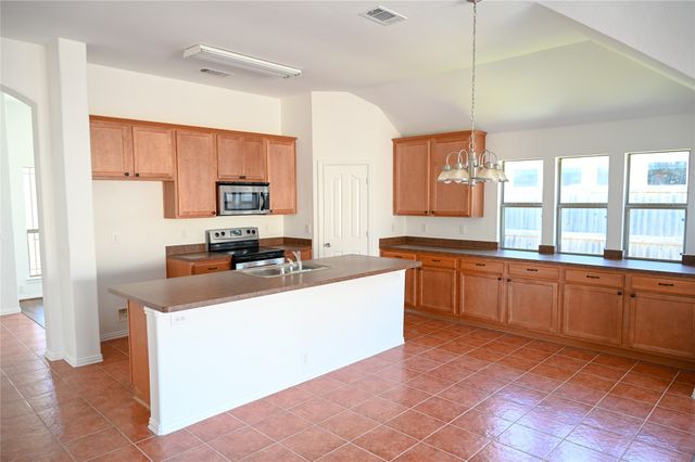 2204 Rockport Drive, Mckinney, TX 75071