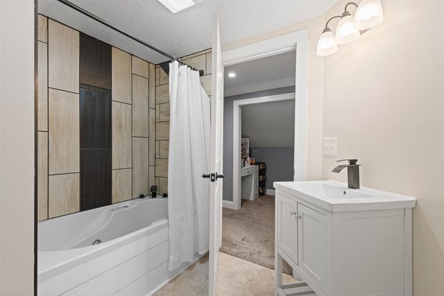 734 S Winter Street, Adrian, MI 49221