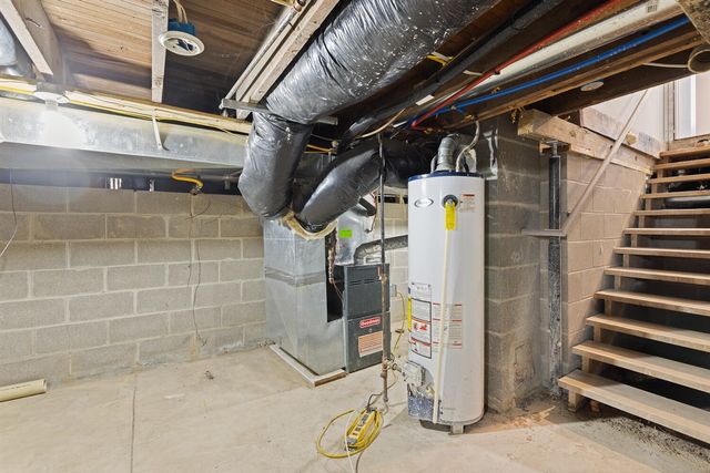 734 S Winter Street, Adrian, MI 49221