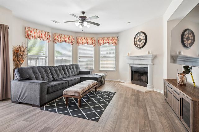 608 Bonham Drive, Lavon, TX 75166