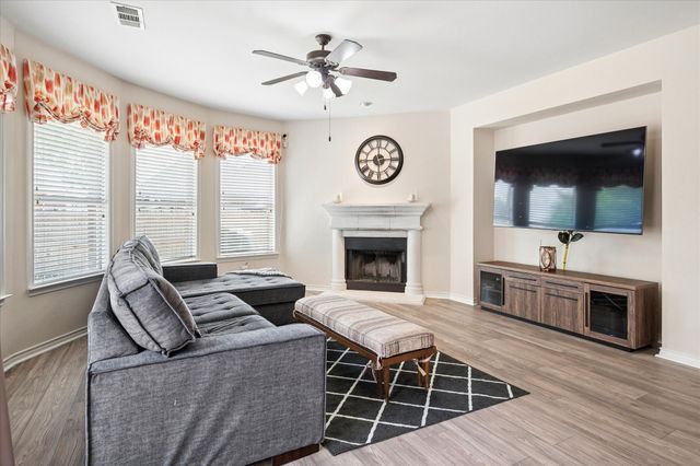 608 Bonham Drive, Lavon, TX 75166