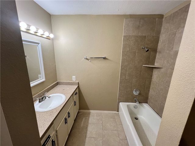 5322 Inverness Dr, Corpus Christi, TX 78413