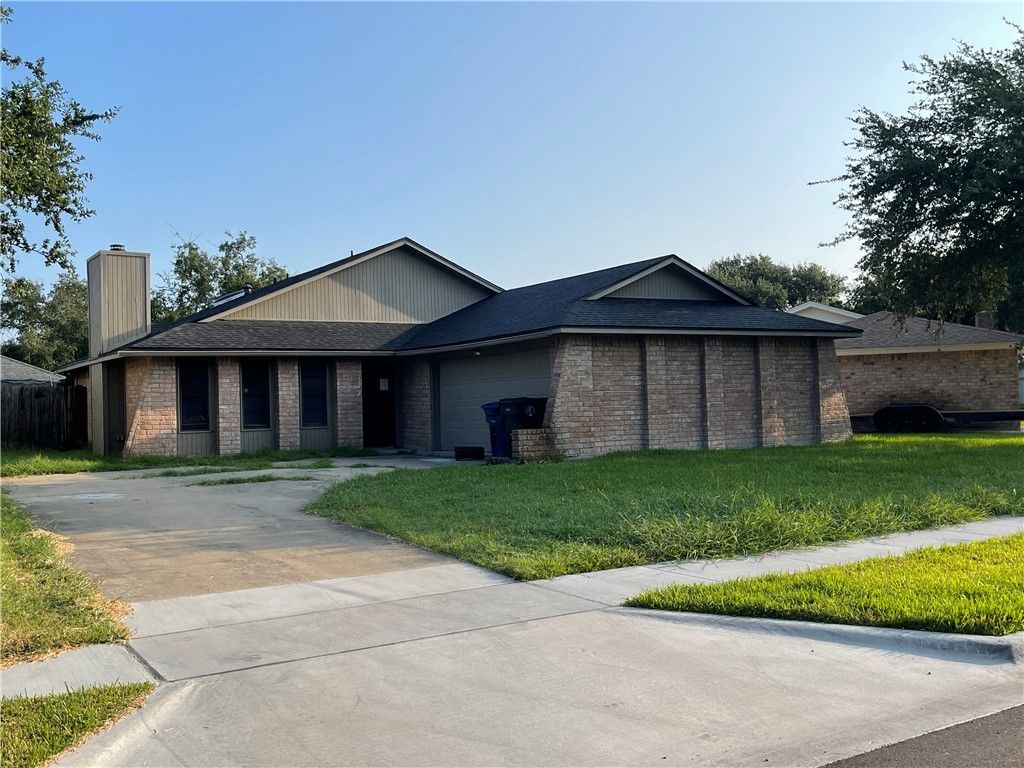 5322 Inverness Dr, Corpus Christi, TX 78413