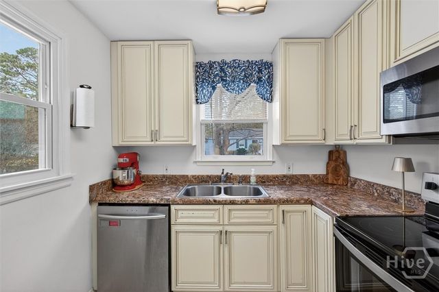 2305 Lorraine Drive, Savannah, GA 31404