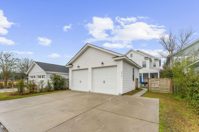 232 Summers Drive, Summerville, SC 29485