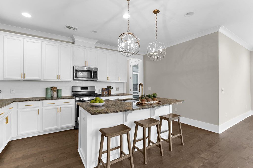 Image 17 of property listing at 232 Summers Drive, Summerville, SC 29485