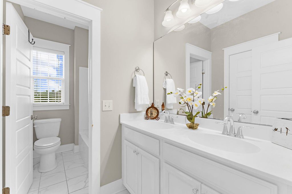 Image 44 of property listing at 232 Summers Drive, Summerville, SC 29485