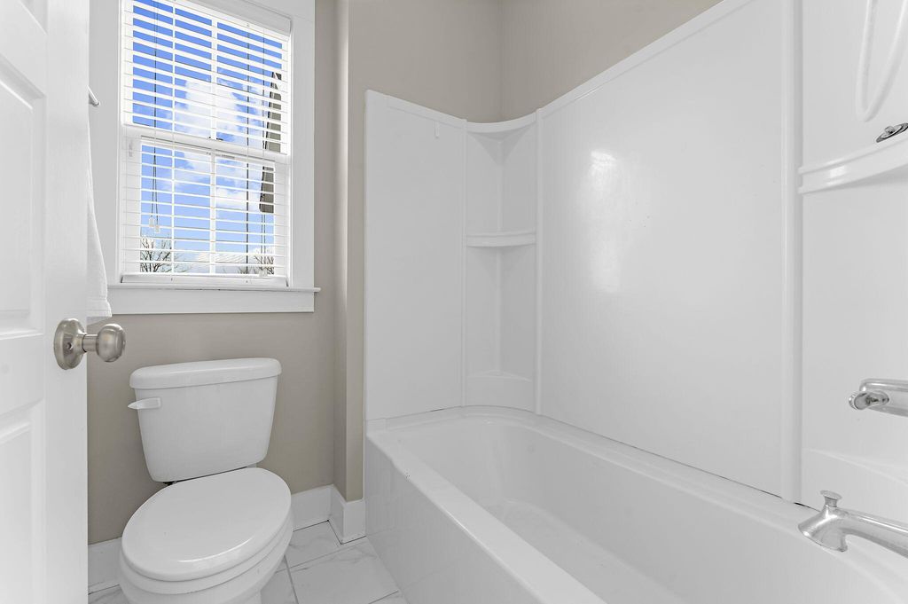 Image 45 of property listing at 232 Summers Drive, Summerville, SC 29485