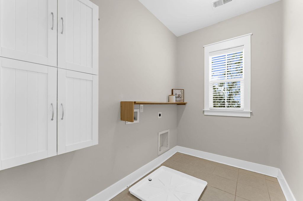 Image 46 of property listing at 232 Summers Drive, Summerville, SC 29485