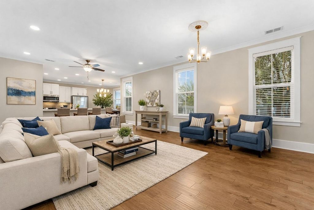 Image 8 of property listing at 232 Summers Drive, Summerville, SC 29485