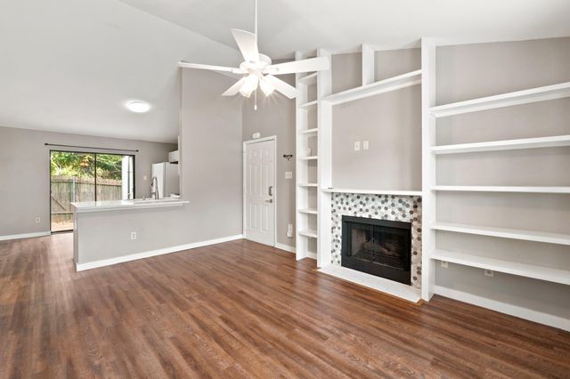 1411 Gracy Farms LN 61, Austin, TX 78758
