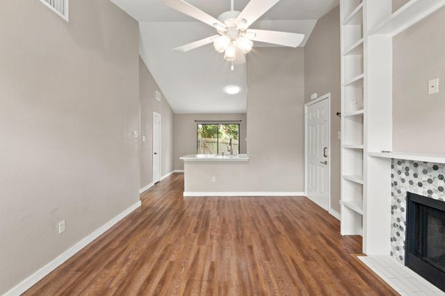 1411 Gracy Farms LN 61, Austin, TX 78758